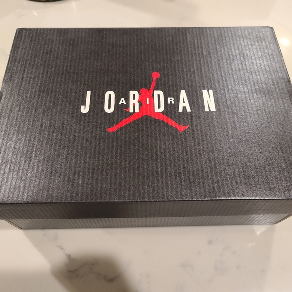 Jordan Concord 11 - Picture 11 of 11